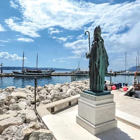 Nice Apartment In Baska Voda